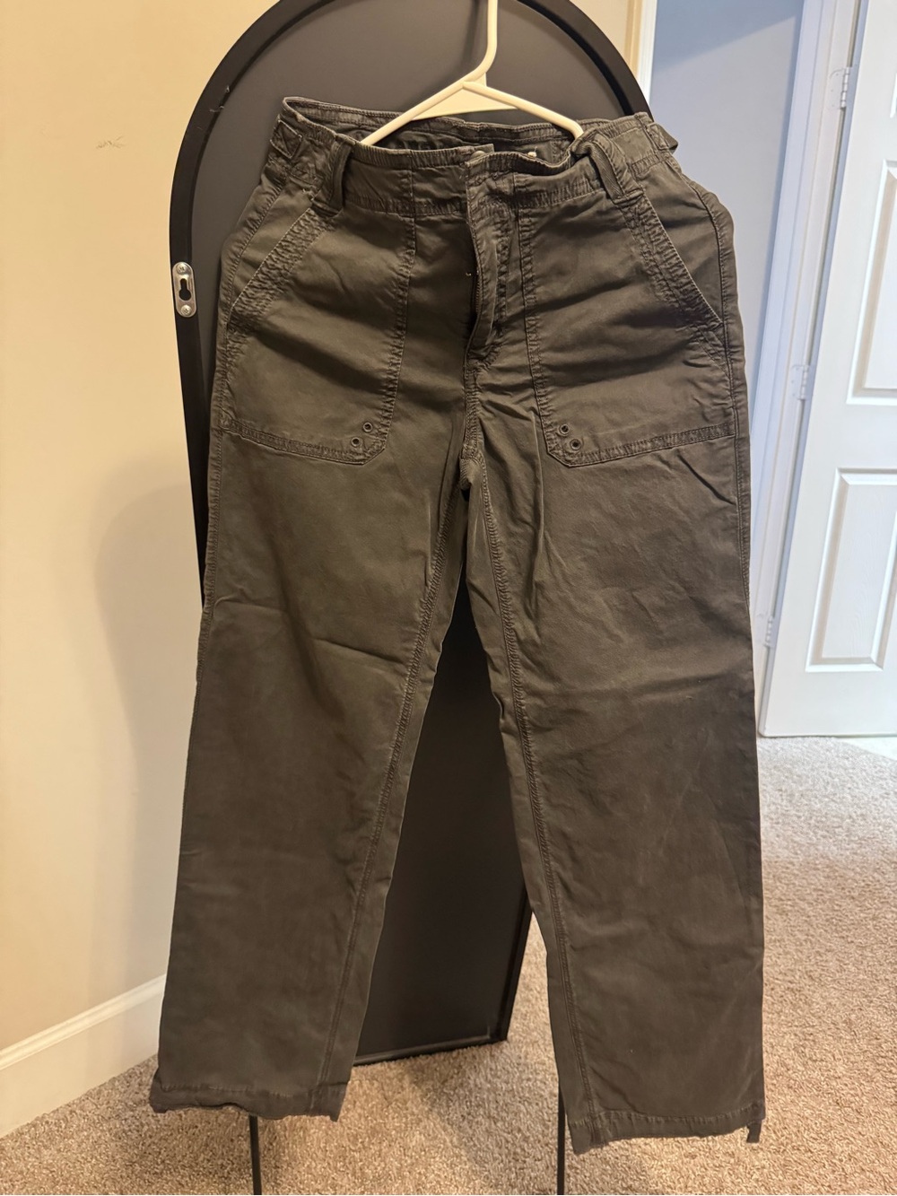 American Eagle Grey Pants